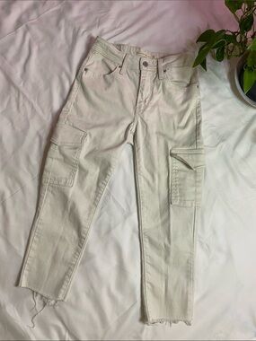 Levi's 721 High Rise Skinny Ankle Jeans in Ivory